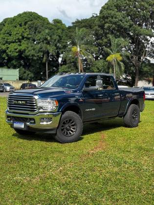 RAM 3500 6.7 I6 TURBO DIESEL LIMITED LONGHORN CD 4X4  AUTOMÁTICO
